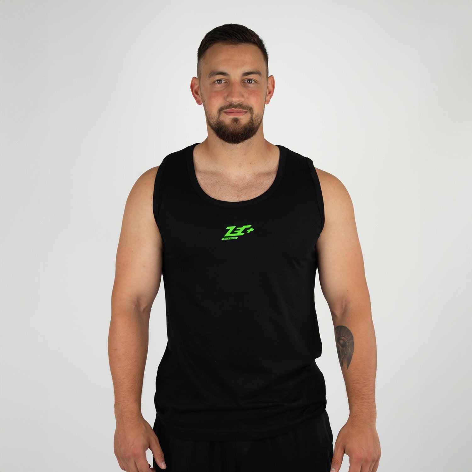 Schwarzes Zec+ Muskelshirt für Herren, Vorderseite, grünes Logo auf Brust