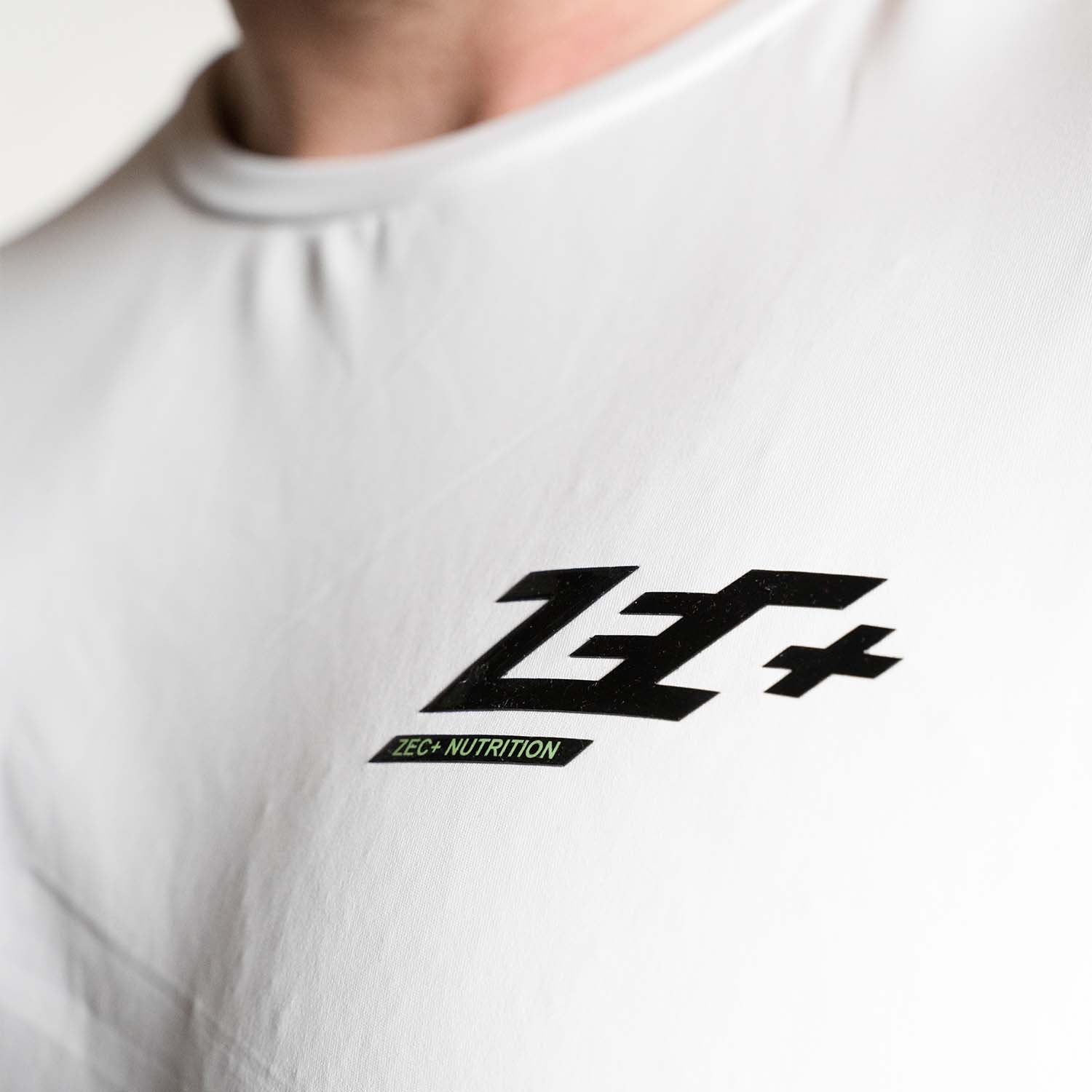 Zec+ Vibes Herren T-Shirt weiß, Detailansicht Brustlogo